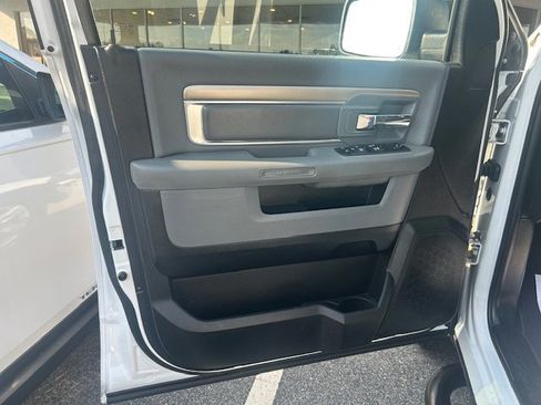 Used 2013 RAM 1500 Classic SLT w/ Premium Display Pkg image 13