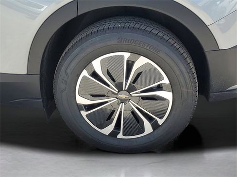 New 2025 Chevrolet Blazer EV LT image 11