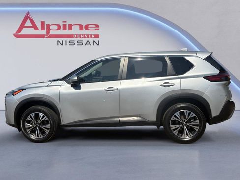 Used 2023 Nissan Rogue SV FWD image 2