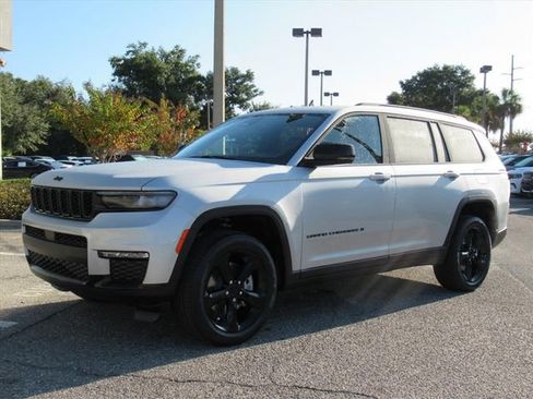 New 2025 Jeep Grand Cherokee L Limited w/ Black Appearance Package image 3