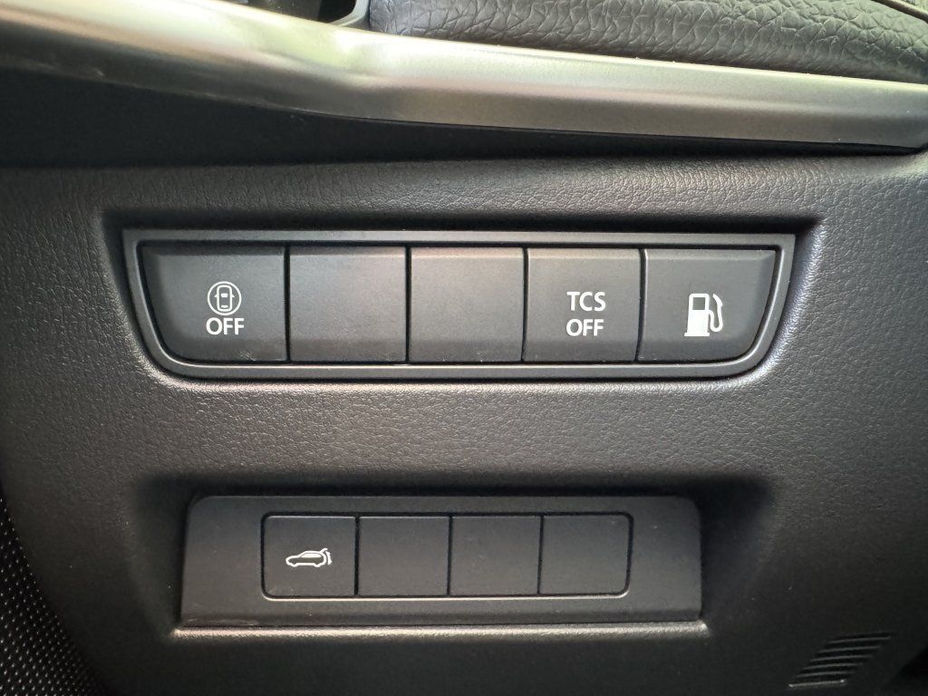 Used 2024 MAZDA CX-90 Plug-In Hybrid w/ Preferred AWD/4WD image 29