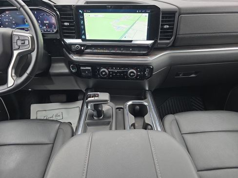 Used 2025 Chevrolet Silverado 1500 LTZ AWD/4WD image 15