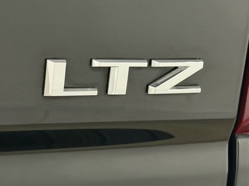 Used 2021 Chevrolet Silverado 1500 LTZ image 30