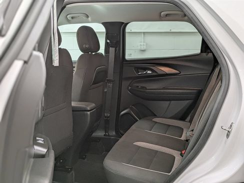Used 2025 Chevrolet TrailBlazer LT AWD/4WD image 11