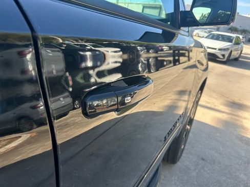 Used 2019 Chevrolet Suburban Premier w/ RST Edition RWD image 32
