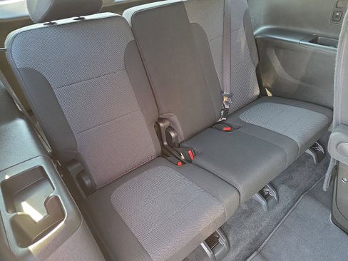 Used 2023 Chevrolet Traverse LT image 20