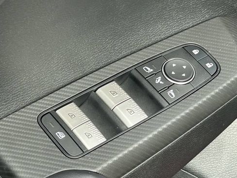 Used 2025 Mitsubishi Outlander SE AWD/4WD image 30
