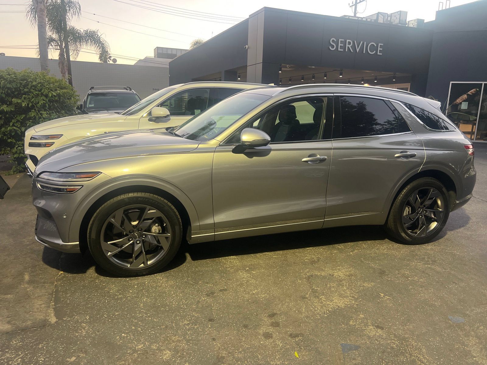 Used 2023 Genesis Electrified GV70 AWD/4WD image 3