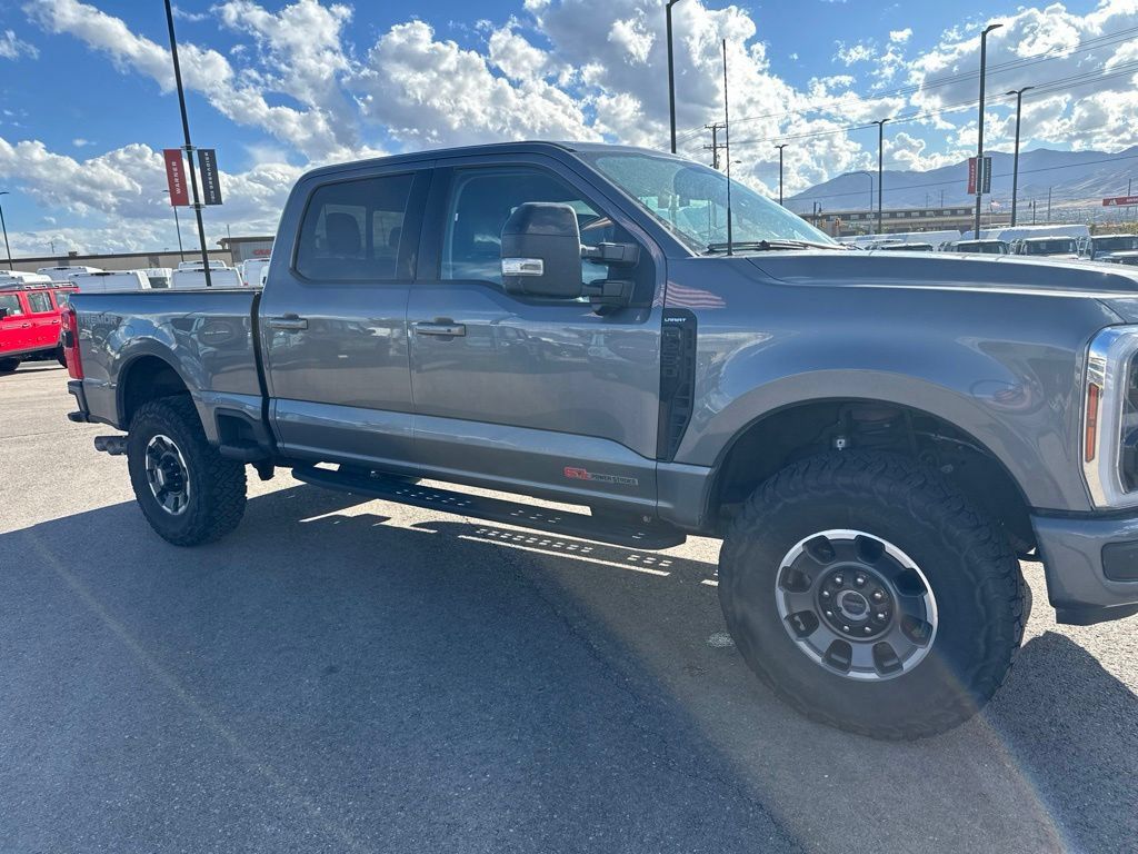 Used 2024 Ford F250 Lariat w/ Lariat Ultimate Package AWD/4WD image 2
