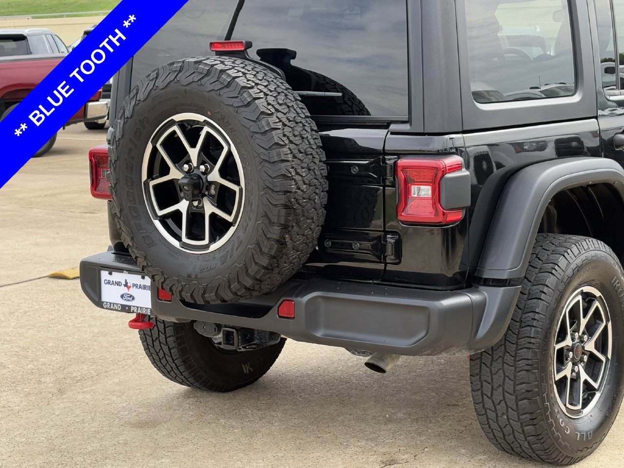 Used 2024 Jeep Wrangler Unlimited Rubicon AWD/4WD image 8