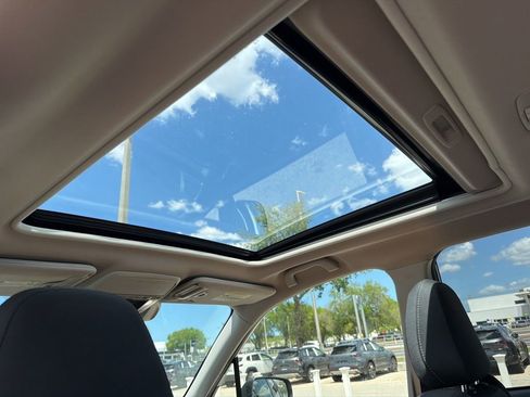 Used 2020 Subaru Forester Premium image 15