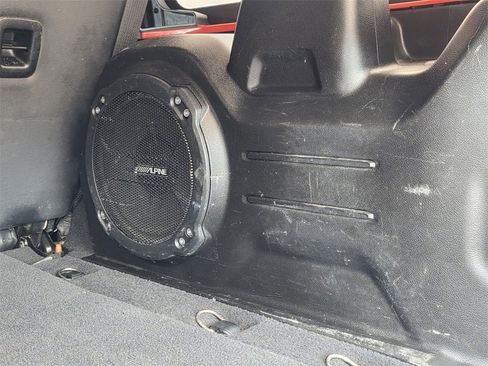 Used 2019 Jeep Wrangler Unlimited Sahara w/ Uconnect 4C Nav & Sound Group image 32