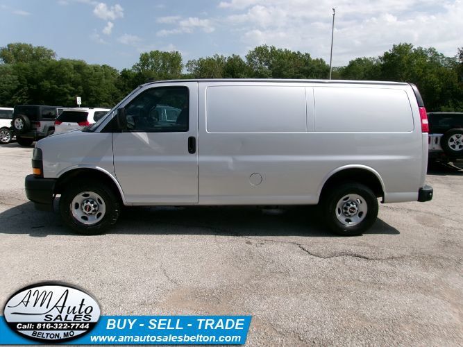 Used 2022 GMC Savana 2500 w/ Driver Convenience Package RWD image 2