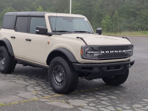Certified 2025 Ford Bronco Badlands AWD/4WD image 1