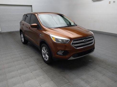 Used 2017 Ford Escape SE FWD image 13