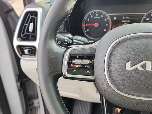 Certified 2022 Kia Sorento SX image 20