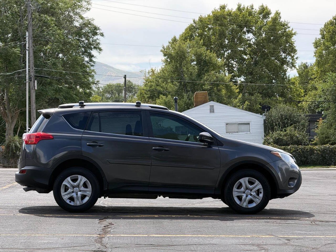 Used 2013 Toyota RAV4 LE FWD image 6