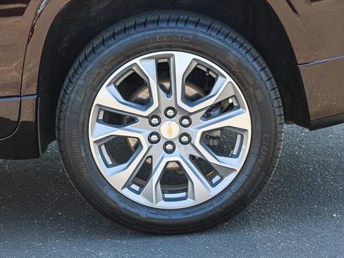 Used 2021 Chevrolet Traverse Premier w/ LPO, Floor Liner Package image 10