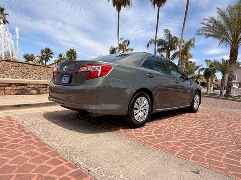 Used 2013 Toyota Camry LE FWD image 23
