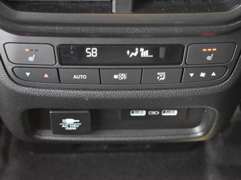 Used 2023 Honda Pilot Elite image 21