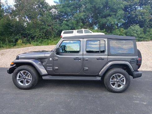 Certified 2022 Jeep Wrangler Unlimited Sahara w/ LED Lighting Group image 3