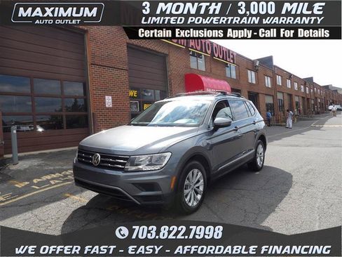 Used 2018 Volkswagen Tiguan SE FWD image 1