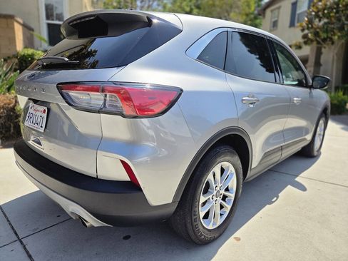 Used 2022 Ford Escape SE w/ Convenience Package FWD image 7