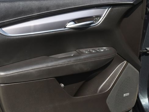 Used 2022 Cadillac XT5 Luxury image 19