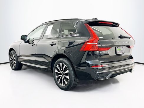 Used 2025 Volvo XC60 B5 Plus image 5