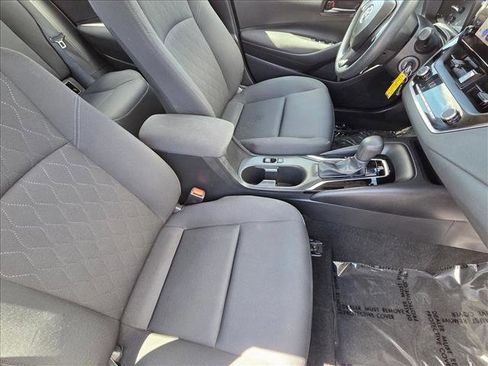 Used 2024 Toyota Corolla LE FWD image 19