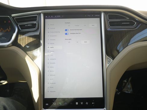 Used 2013 Tesla Model S Performance image 47