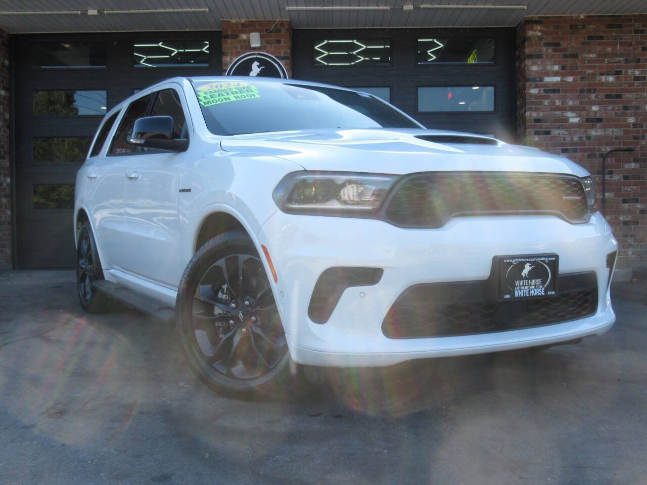 Used 2024 Dodge Durango R/T AWD/4WD image 2