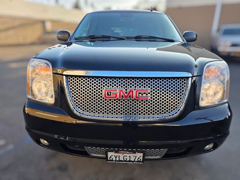Used 2008 GMC Yukon Denali AWD/4WD image 5