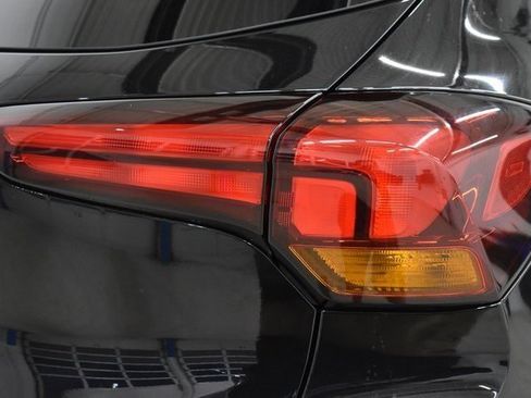 Used 2025 Buick Encore GX Preferred image 12