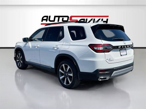Used 2023 Honda Pilot Elite image 5