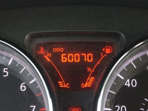 Used 2014 Nissan Versa Note SV image 30