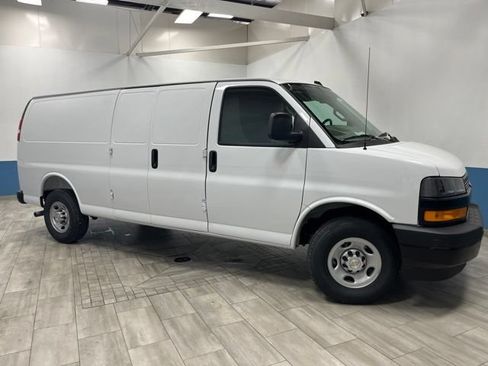 New 2026 Chevrolet Express 3500 Extended w/ Driver Convenience Package RWD image 31