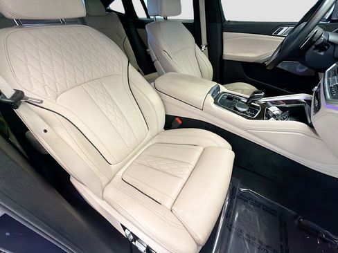 Used 2020 BMW X6 M50i w/ Executive Package image 15