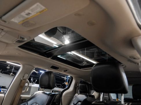 Used 2020 Chrysler Pacifica Limited FWD image 5
