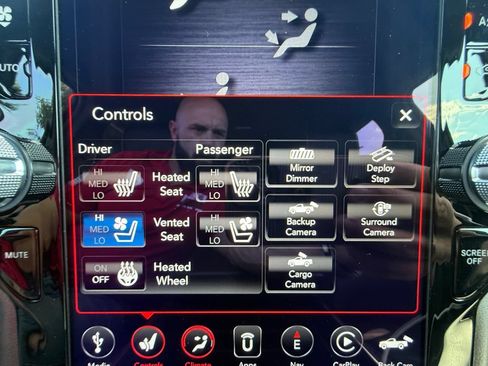 Used 2021 RAM 2500 Laramie AWD/4WD image 32