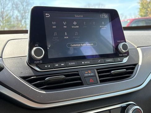 Used 2024 Nissan Altima 2.5 SR image 10