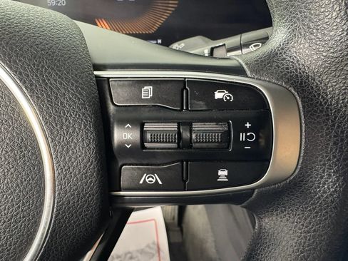 Used 2025 Kia K5 LXS FWD image 16