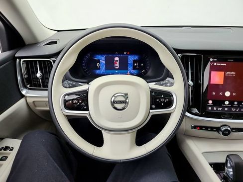 New 2026 Volvo V60 B5 Cross Country Plus w/ Climate Package AWD/4WD image 21
