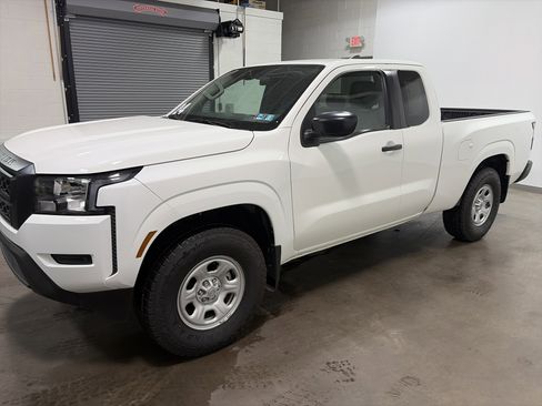 Used 2024 Nissan Frontier S w/ S Utility Package AWD/4WD image 6