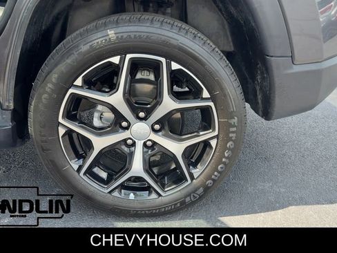Used 2024 Jeep Compass Limited AWD/4WD image 37
