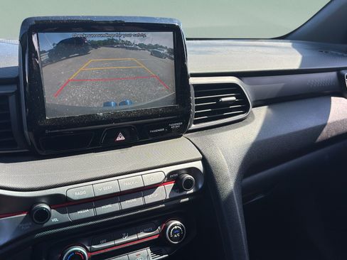 Used 2019 Hyundai Veloster Turbo FWD image 27