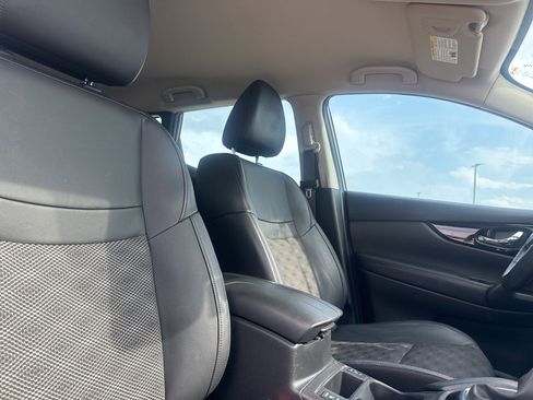 Certified 2022 Nissan Rogue Sport SV w/ Technology Package image 28