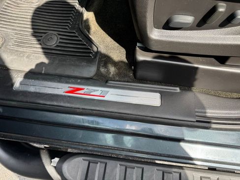 Used 2017 Chevrolet Silverado 1500 LT w/ LPO, Black Pack image 8