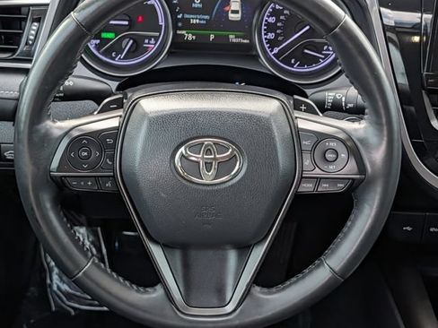 Used 2022 Toyota Camry XSE w/ Cold Weather Package FWD image 11