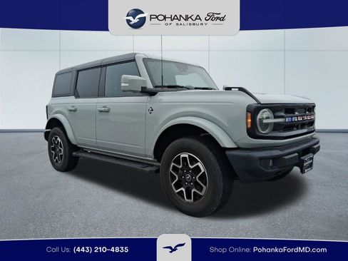 Used 2023 Ford Bronco Outer Banks AWD/4WD image 3